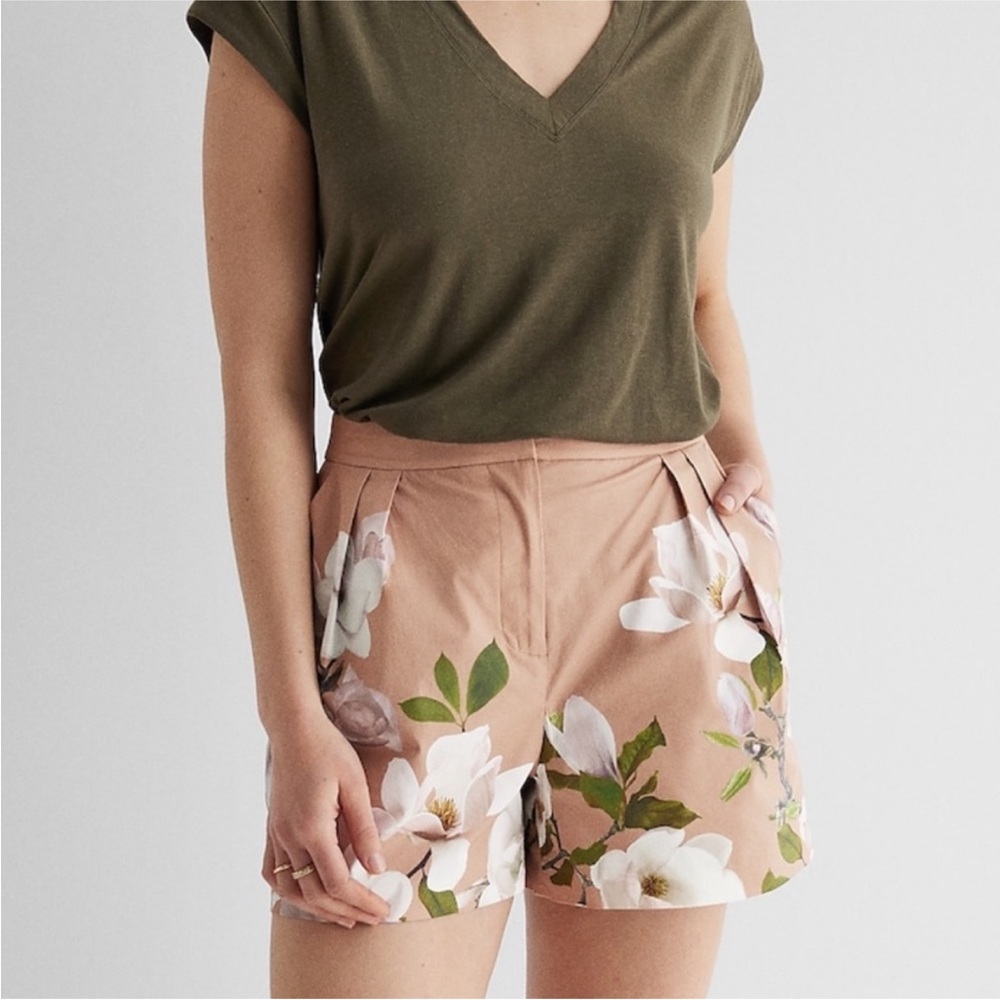 Express Stylist Super High Waisted Pleated Floral Shorts